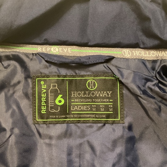 NWT Holloway Ladies Size Medium Repreve Eco Vest Navy Blue Quilted - Picture 3 of 10